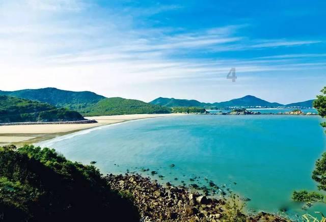 2011年湖南老妇刚下葬,其儿子连续几天梦见,挖坟开棺后吓坏众人